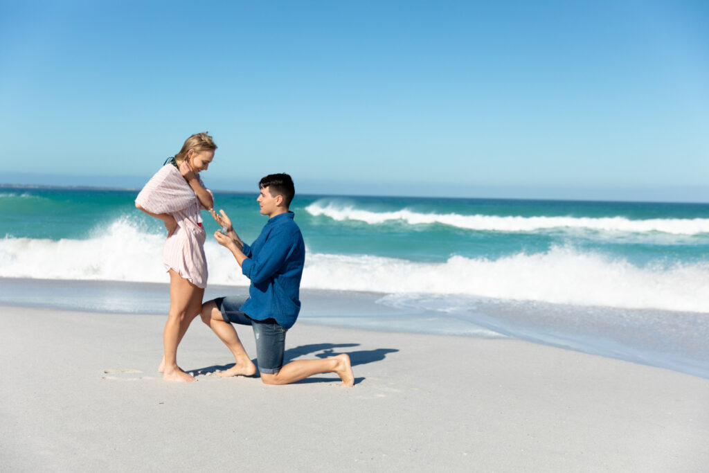 demande en mariage sur la plage